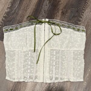 American Vintage White Strapless Eyelet Crop Top with Green Trim